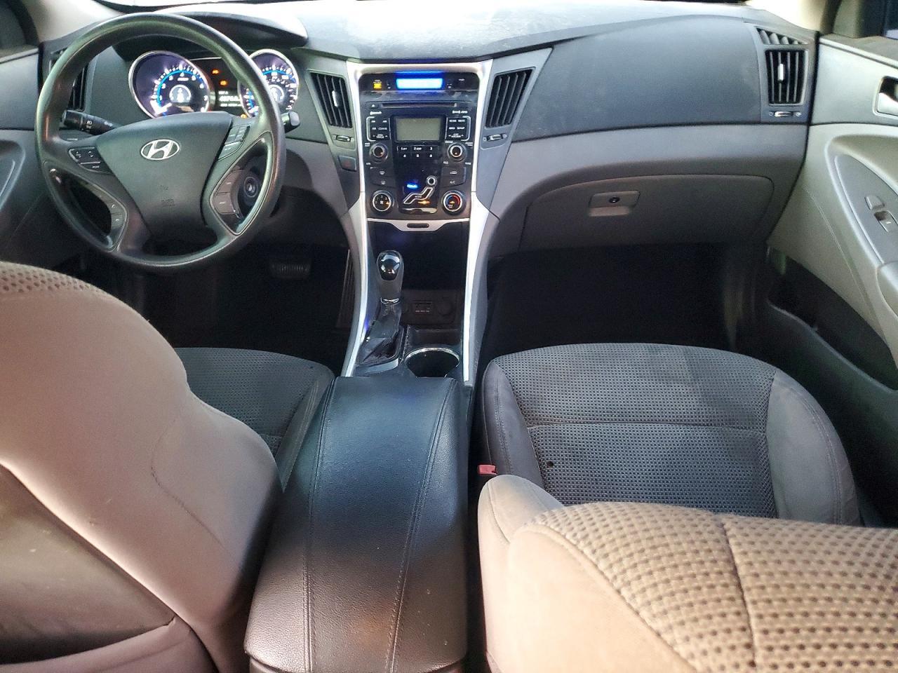 2011 HYUNDAI SONATA