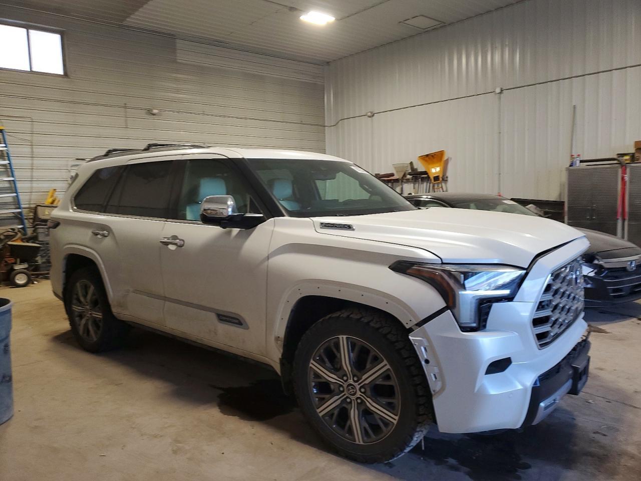 2023 TOYOTA Sequoia