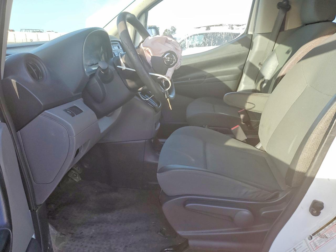 2016 NISSAN NV 200