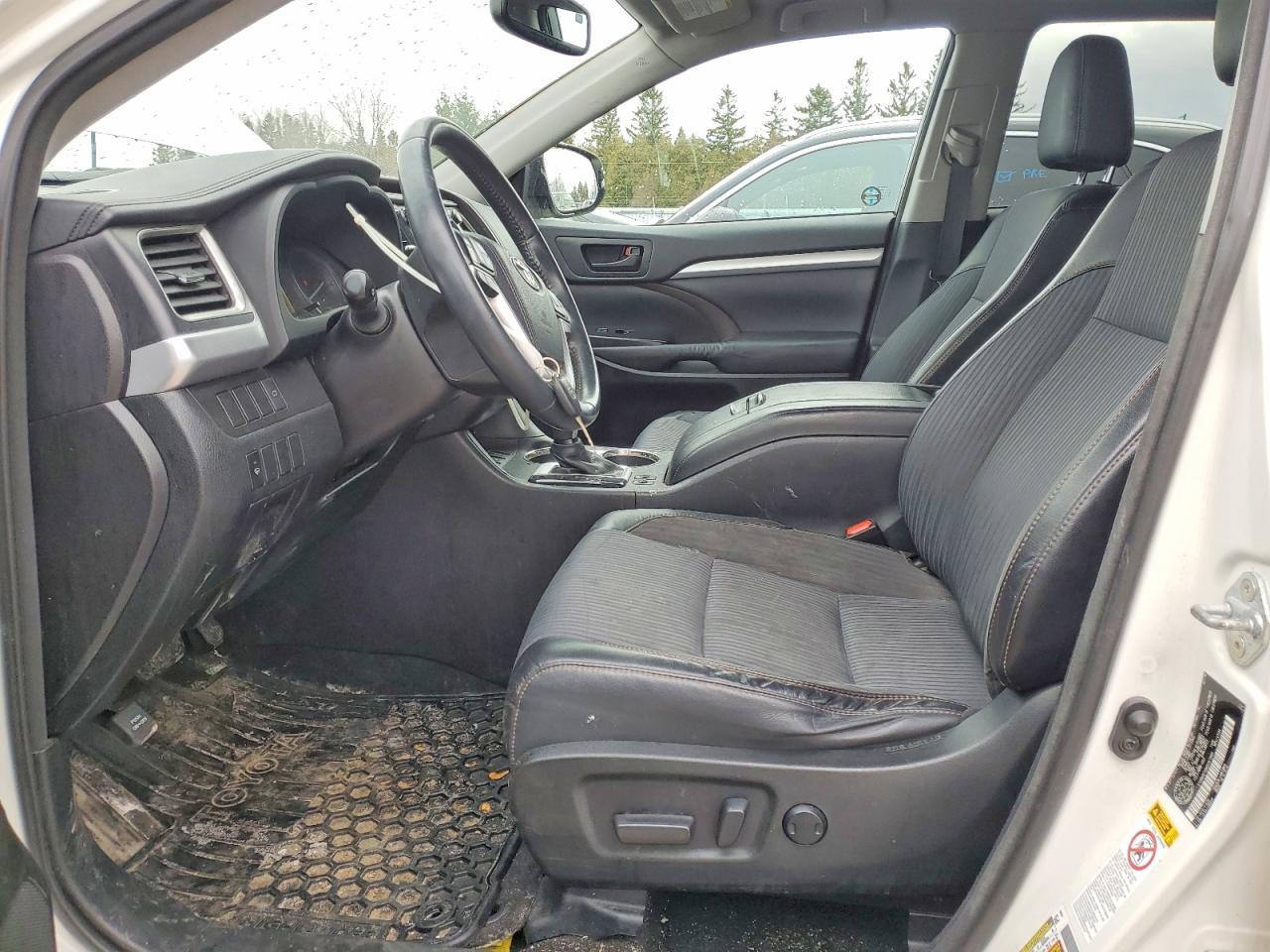 2016 TOYOTA HIGHLANDER