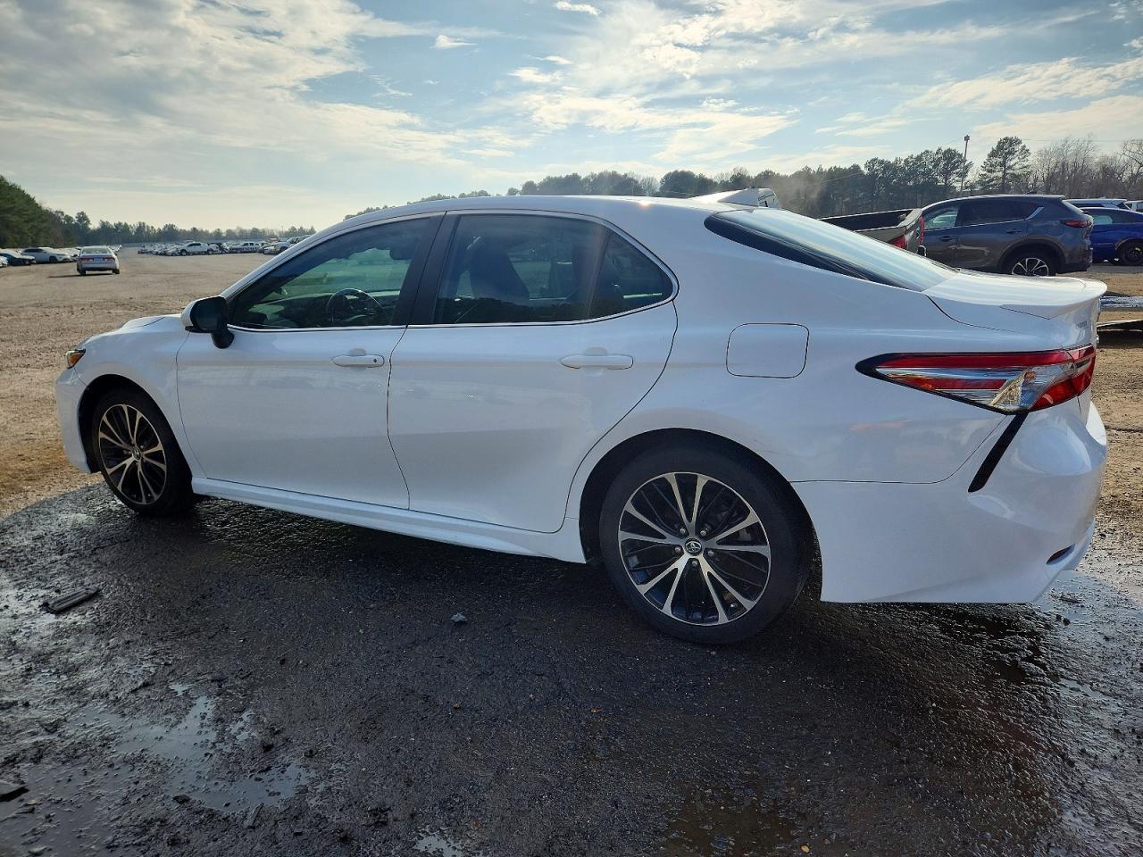 2019 TOYOTA CAMRY