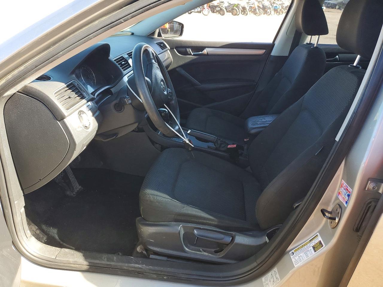 2014 VOLKSWAGEN Passat