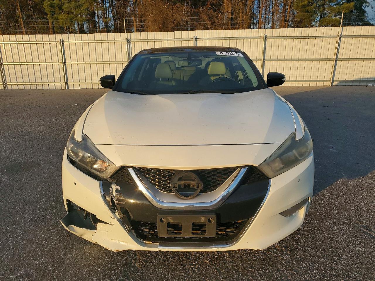 2016 NISSAN Maxima