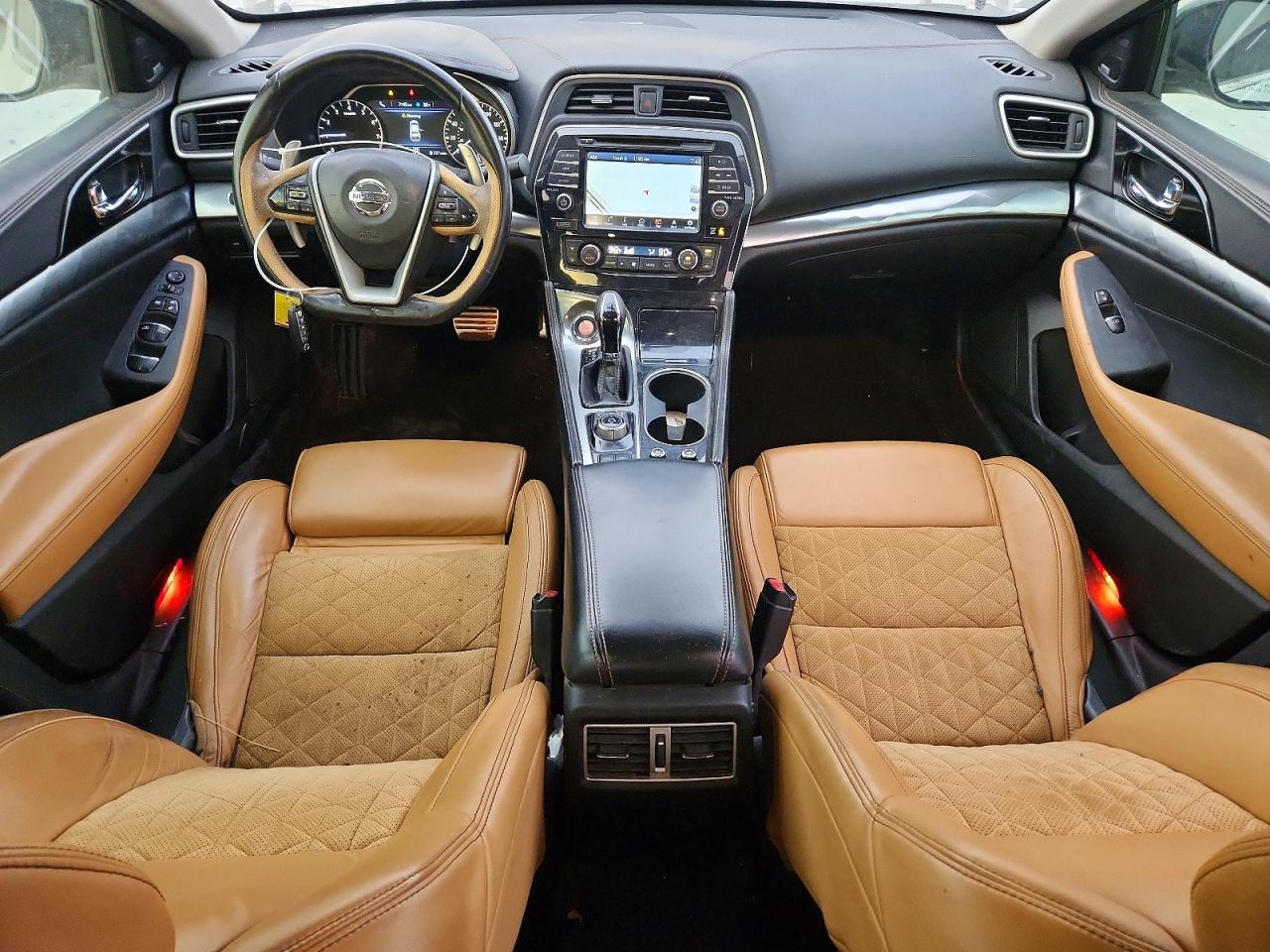 2017 NISSAN Maxima