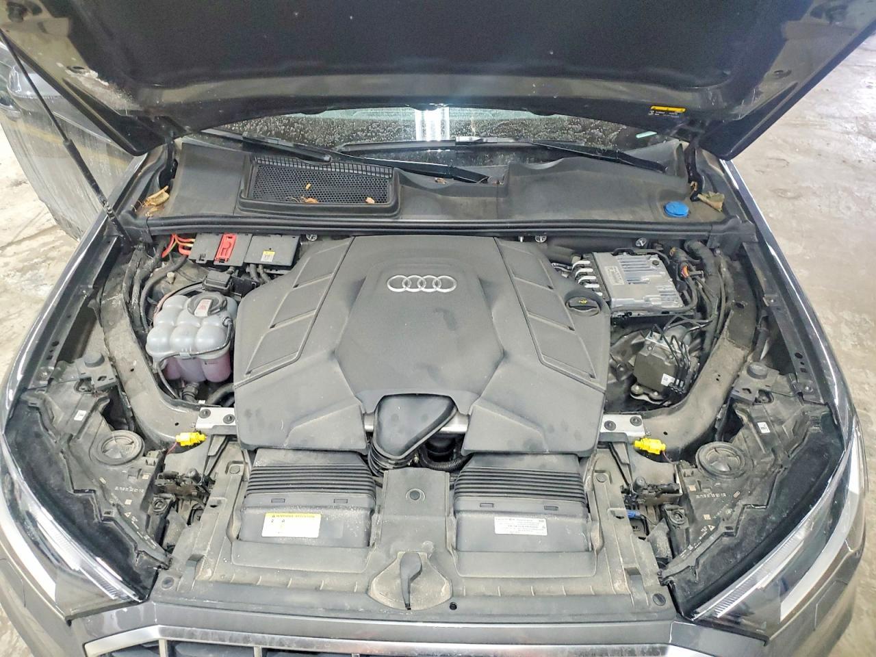 2022 AUDI Q7