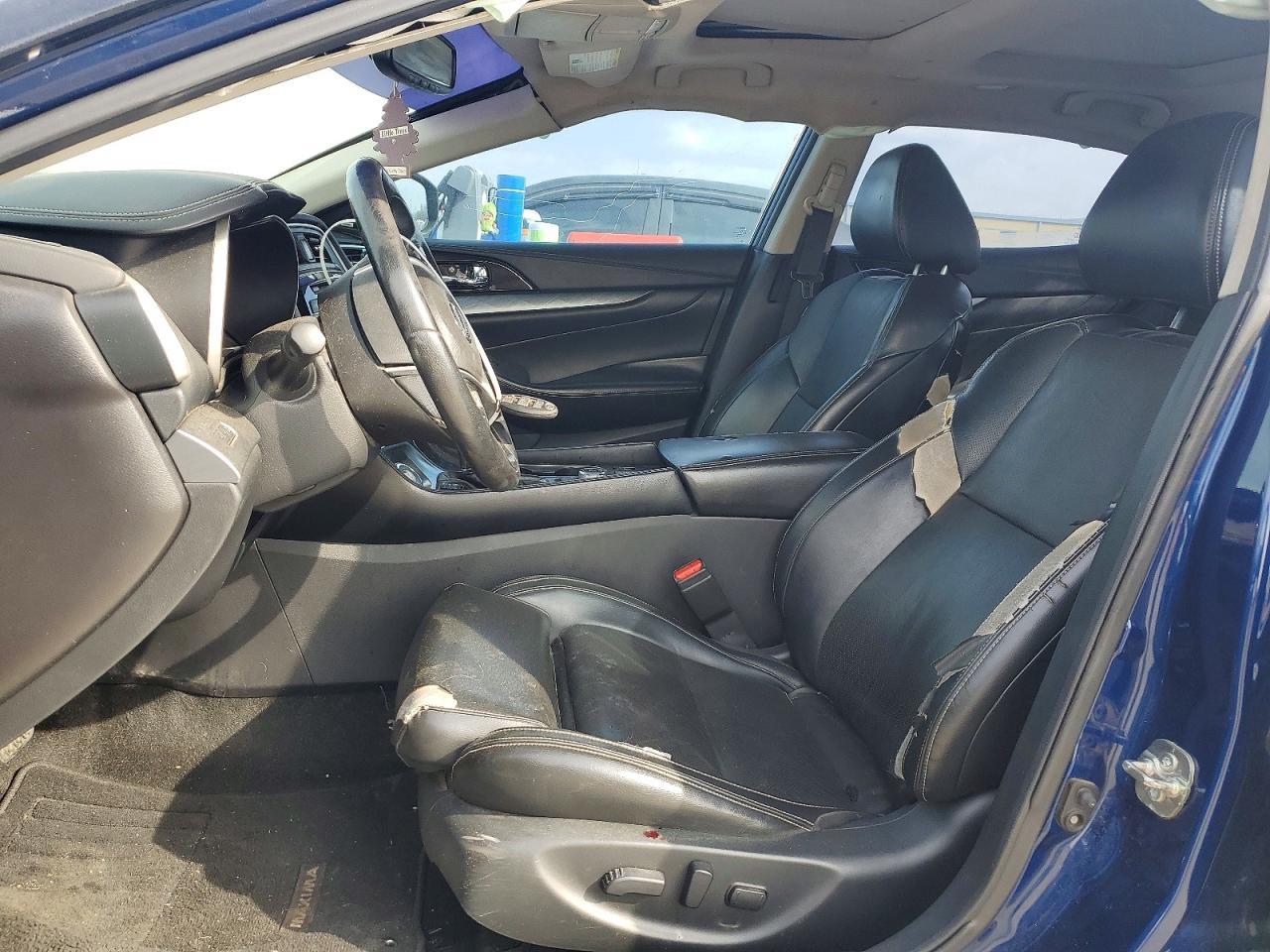 2017 NISSAN Maxima