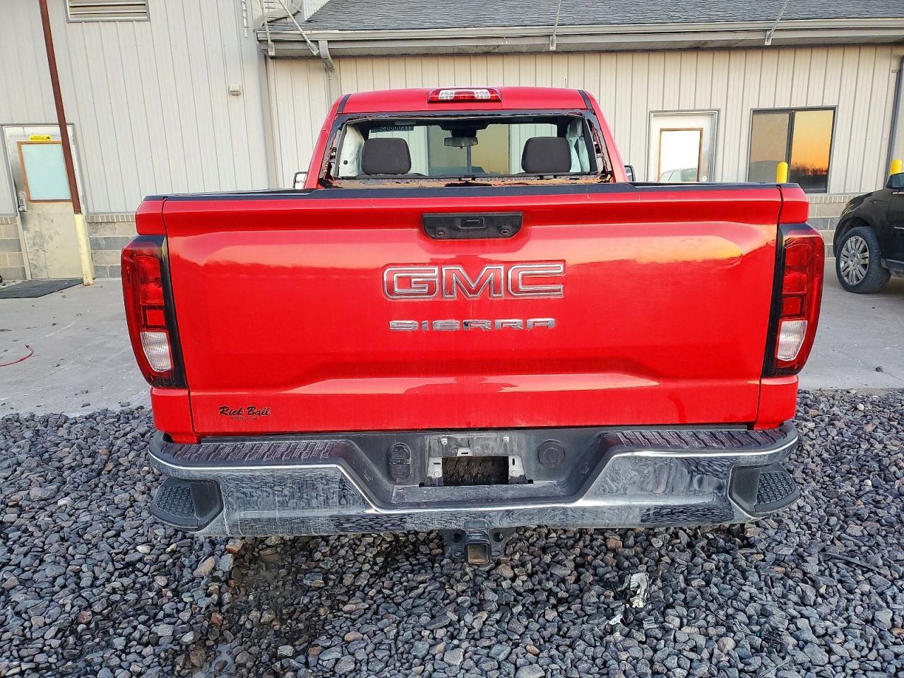 2023 GMC Sierra