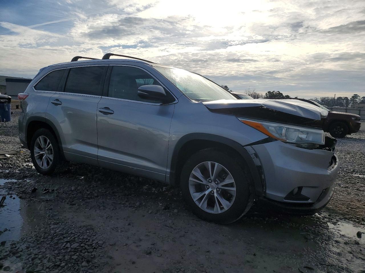 2015 TOYOTA HIGHLANDER