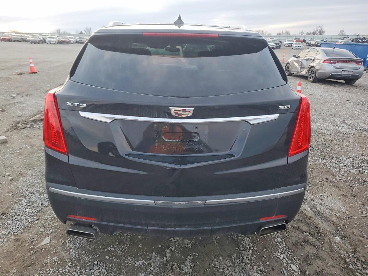 2017 CADILLAC XT5