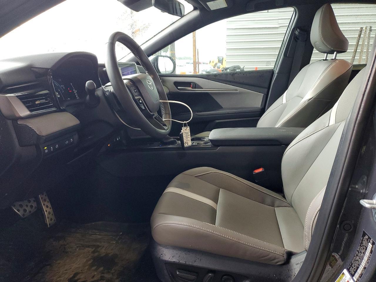 2025 TOYOTA CAMRY