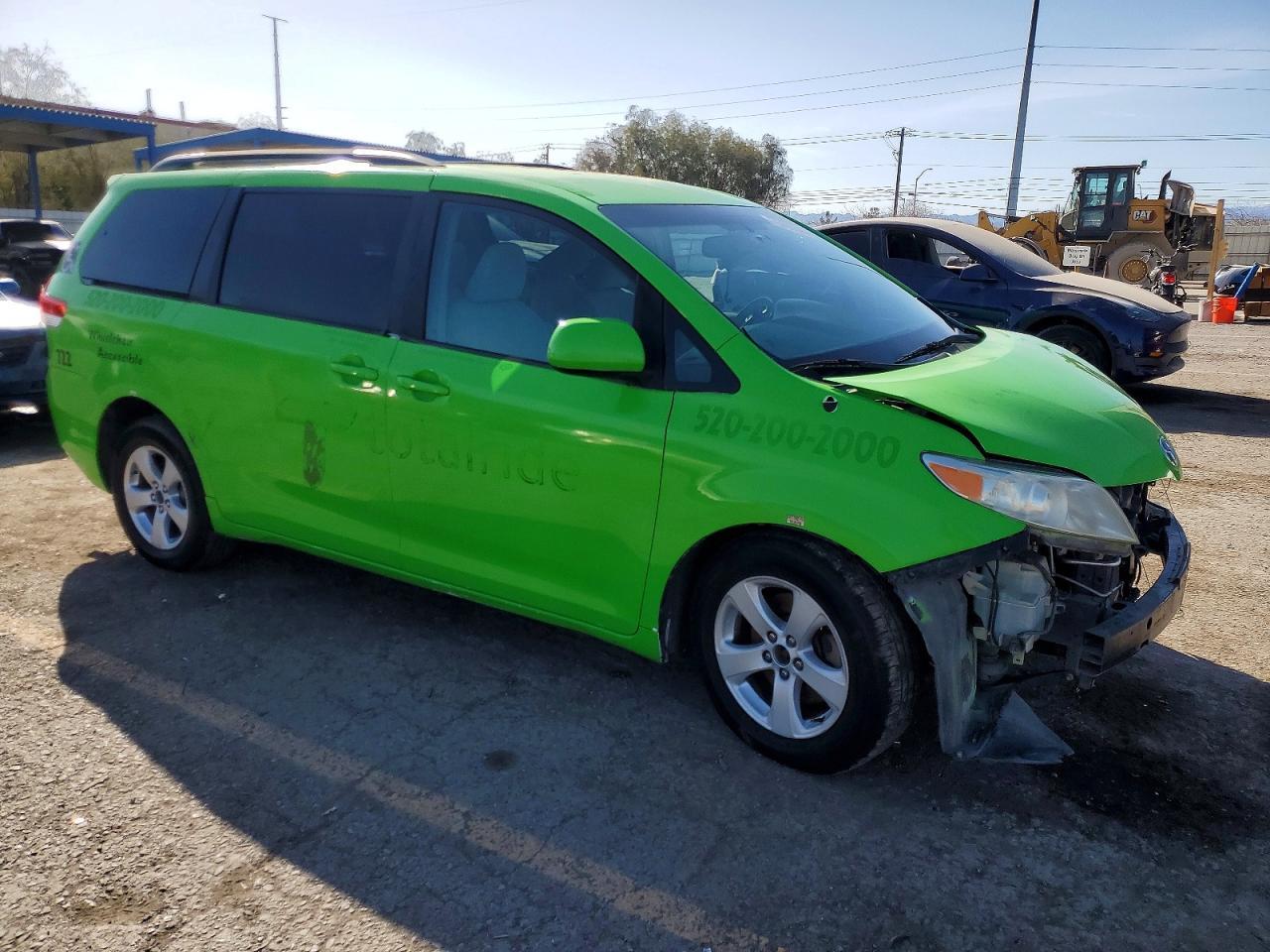 2014 TOYOTA SIENNA