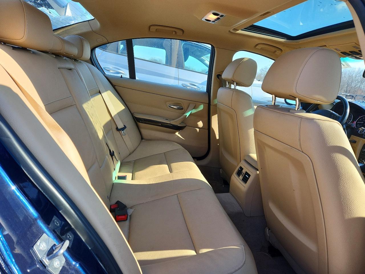 2011 BMW 3 SERIES