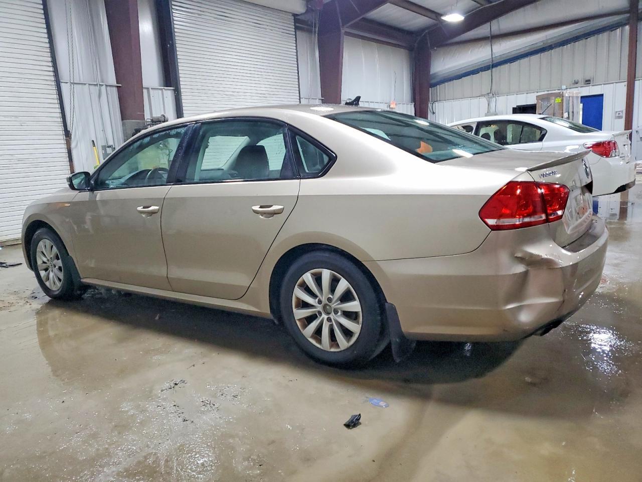 2015 VOLKSWAGEN Passat