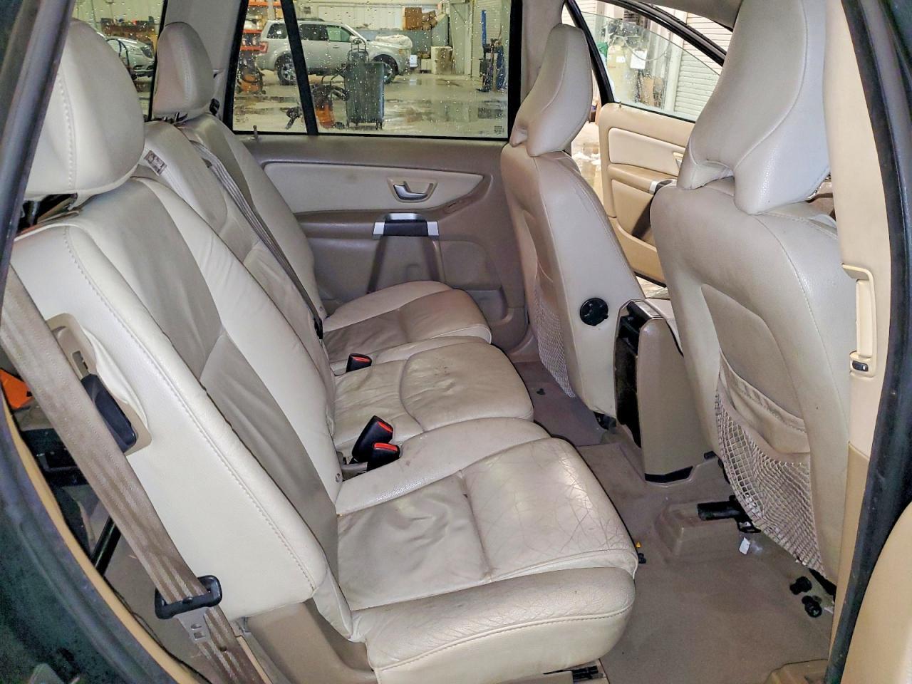 2010 VOLVO XC90