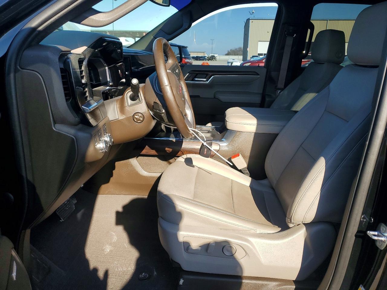 2023 GMC Sierra