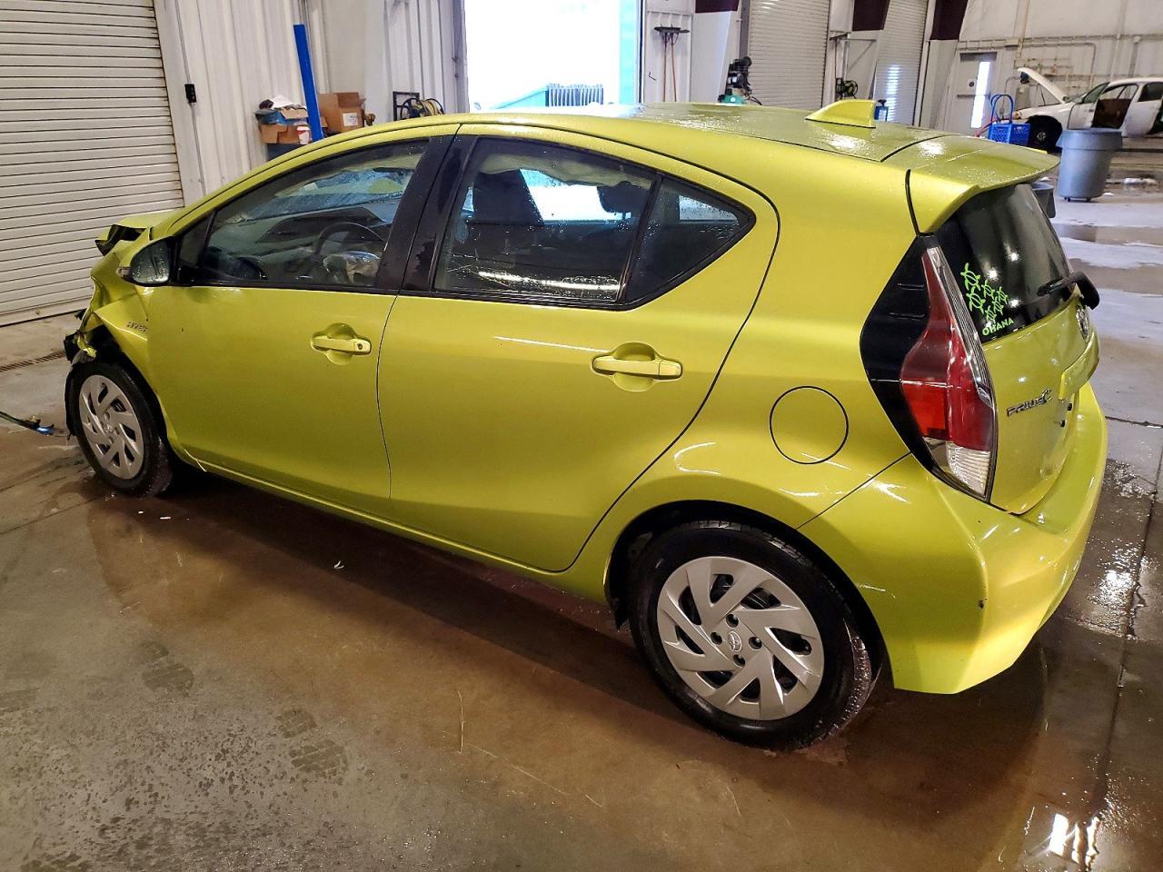 2016 TOYOTA Prius c