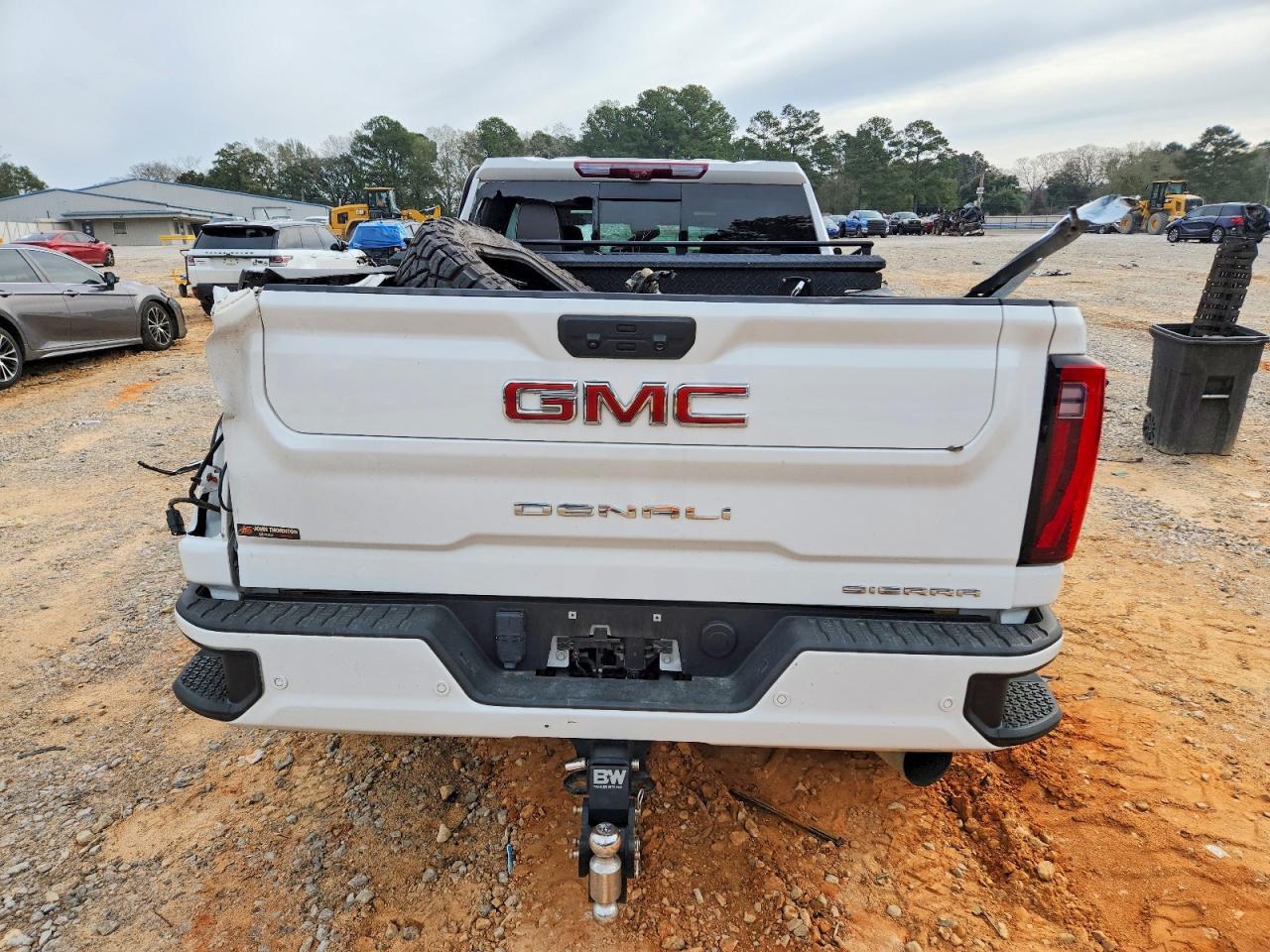 2024 GMC Sierra