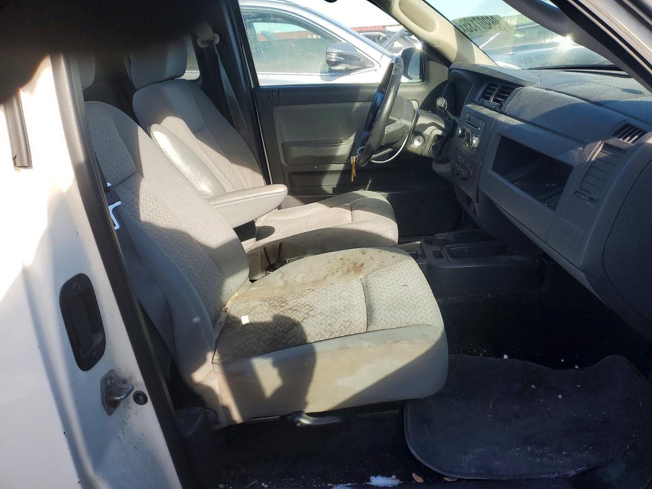 2008 DODGE Dakota