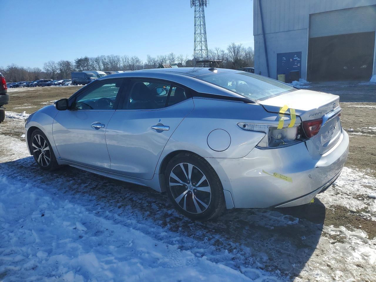 2017 NISSAN Maxima