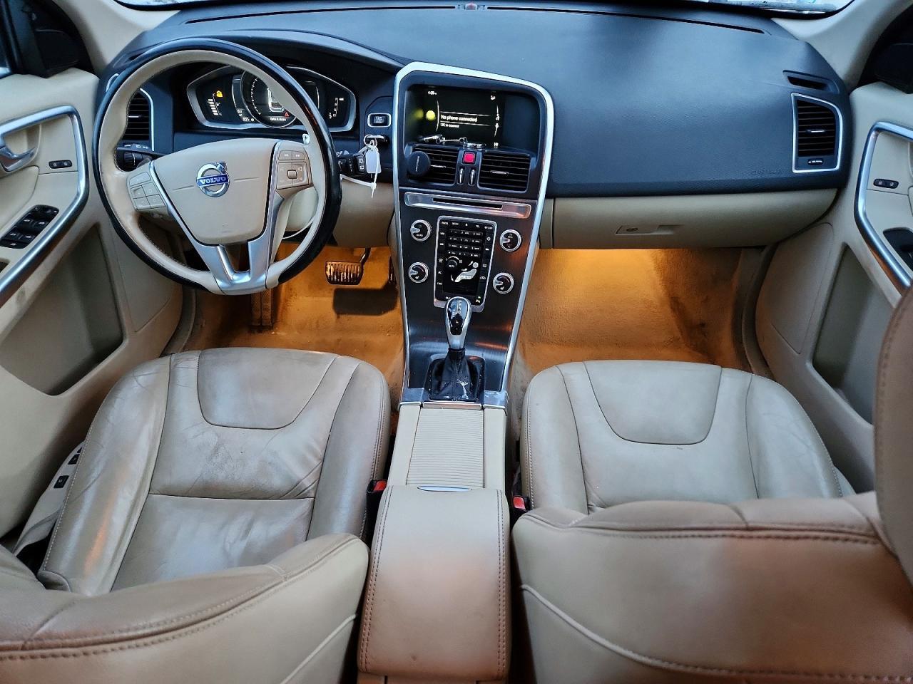 2015 VOLVO XC60