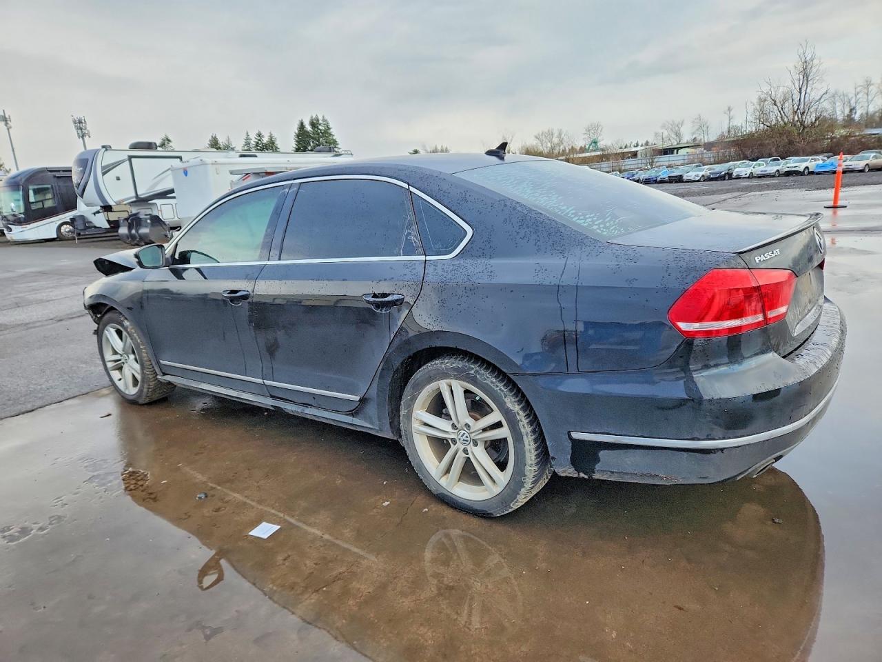 2014 VOLKSWAGEN Passat