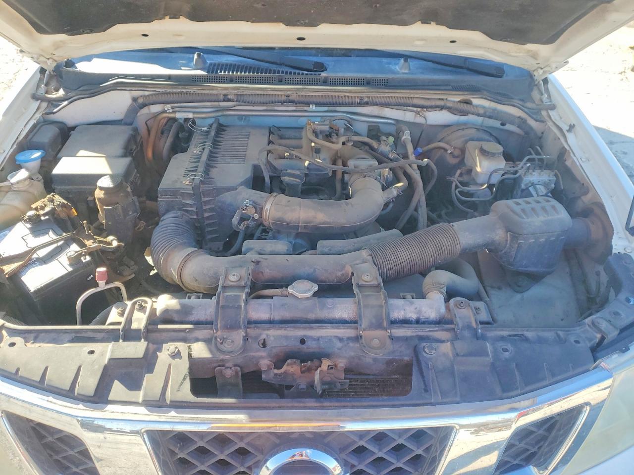 2012 NISSAN Frontier