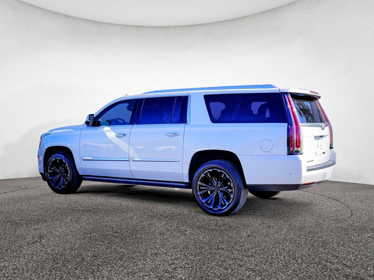 2017 CADILLAC Escalade ESV