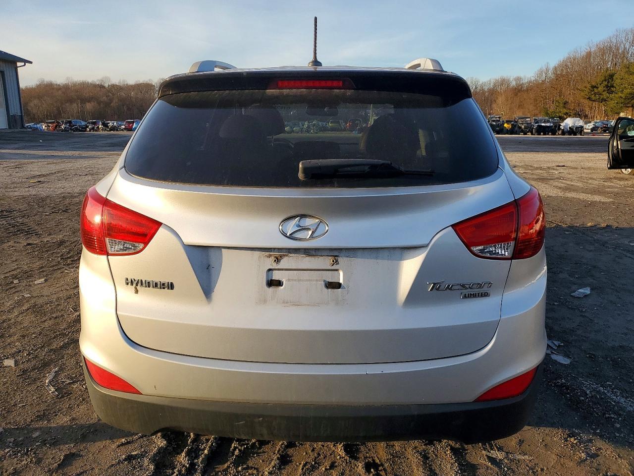 2011 HYUNDAI TUCSON