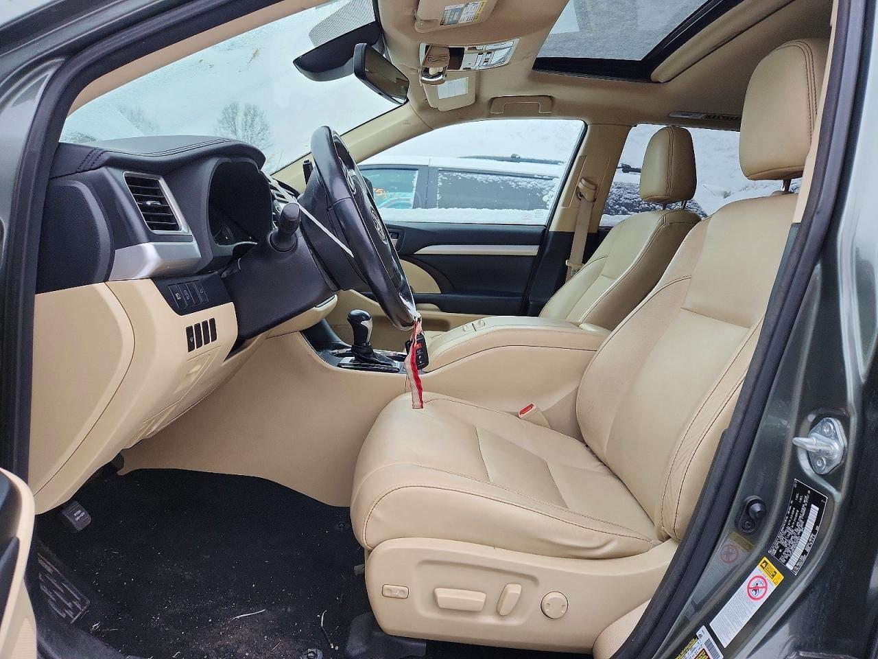 2017 TOYOTA HIGHLANDER