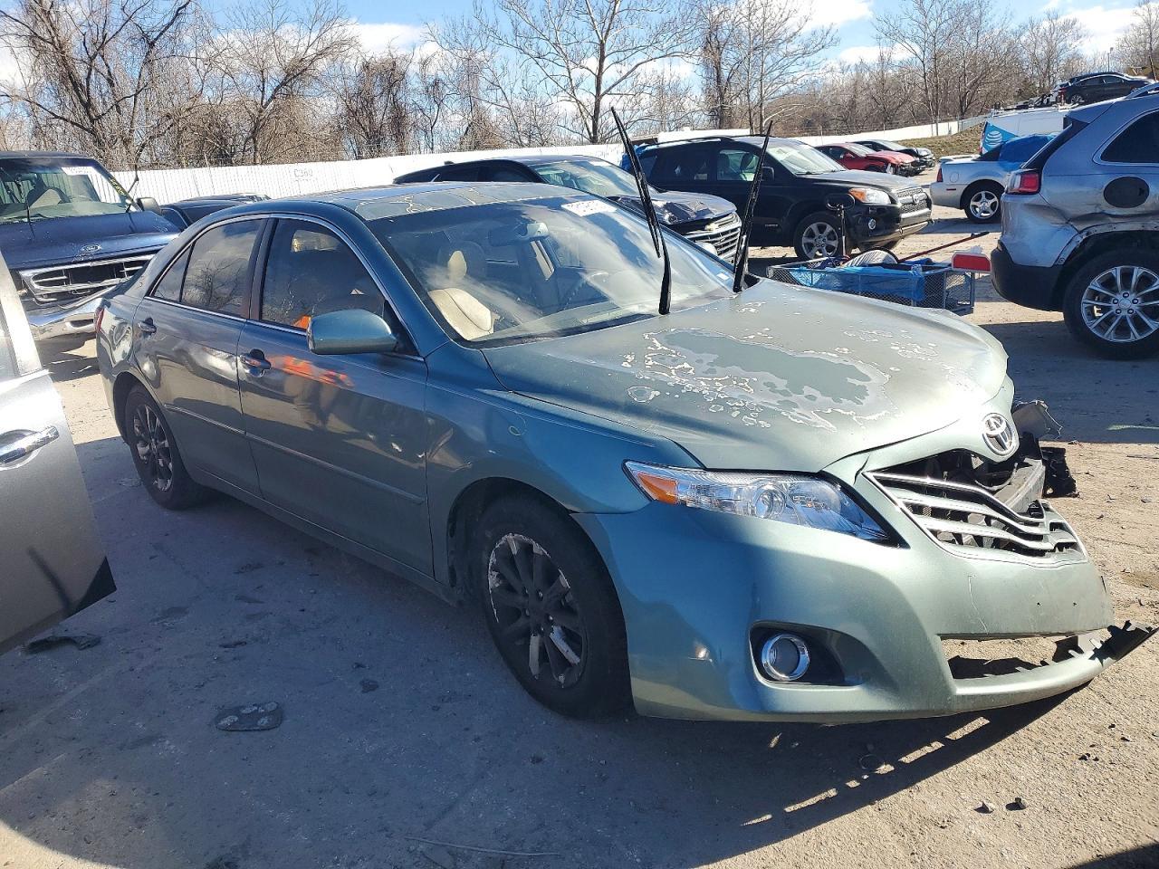 2011 TOYOTA CAMRY