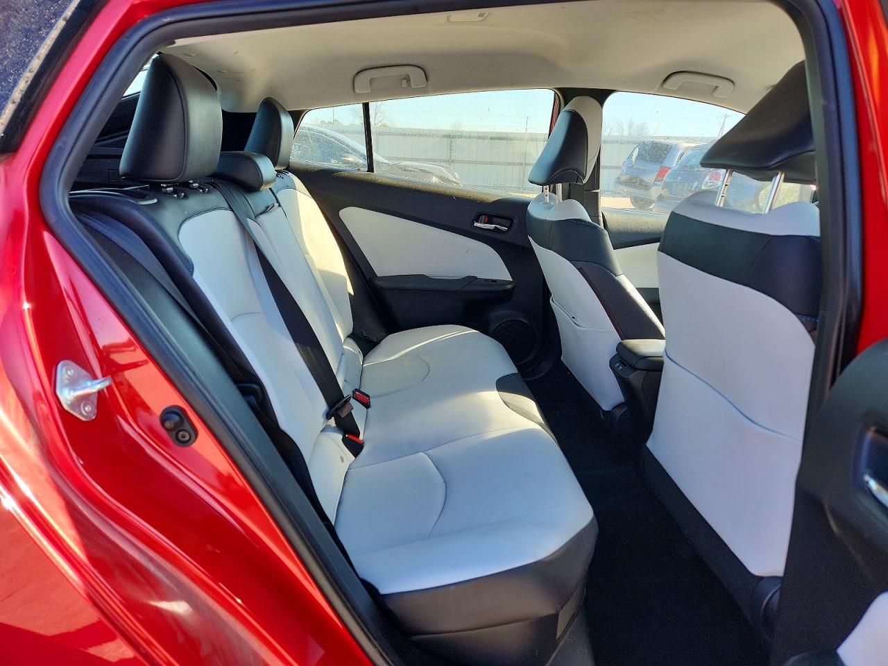 2019 TOYOTA PRIUS