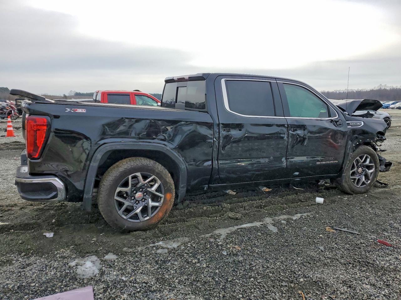 2024 GMC Sierra