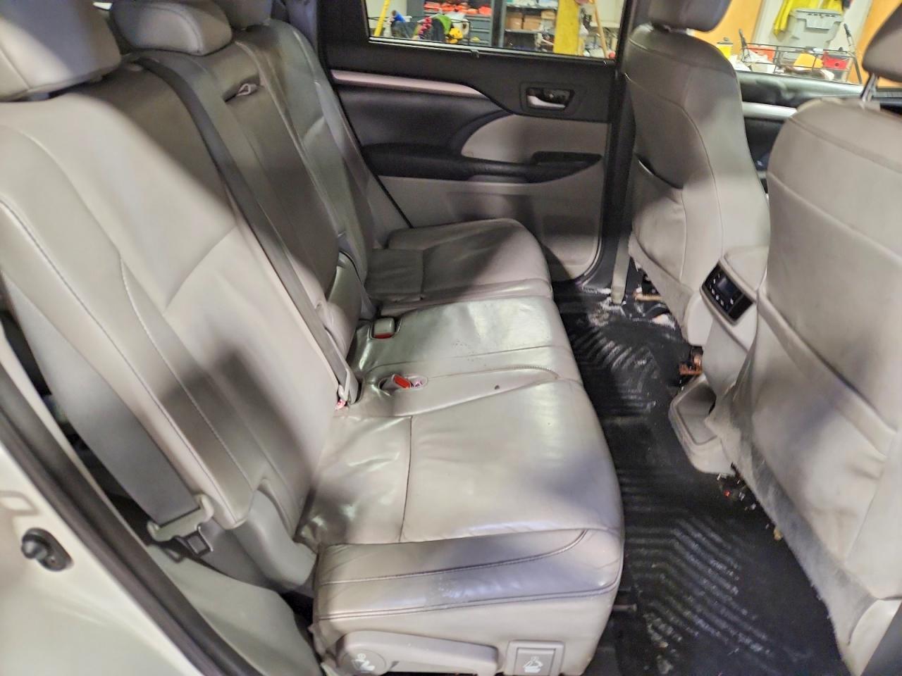 2015 TOYOTA HIGHLANDER
