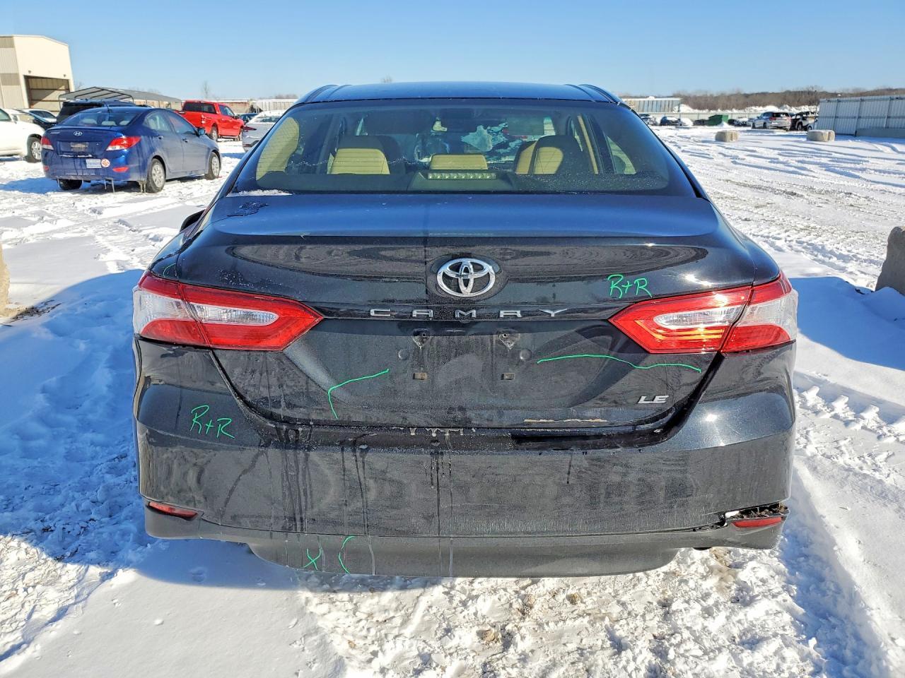 2018 TOYOTA CAMRY