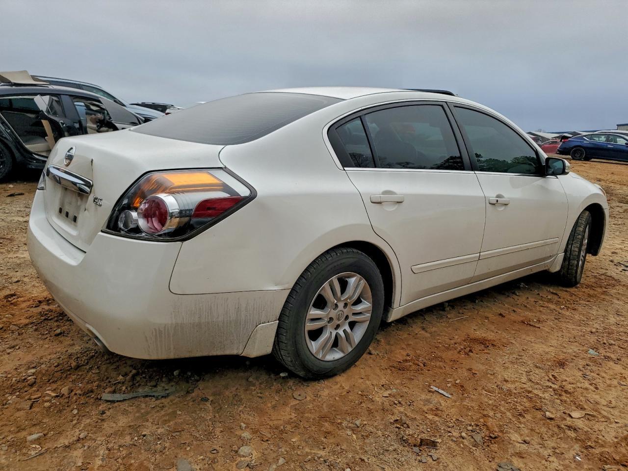 2012 NISSAN ALTIMA