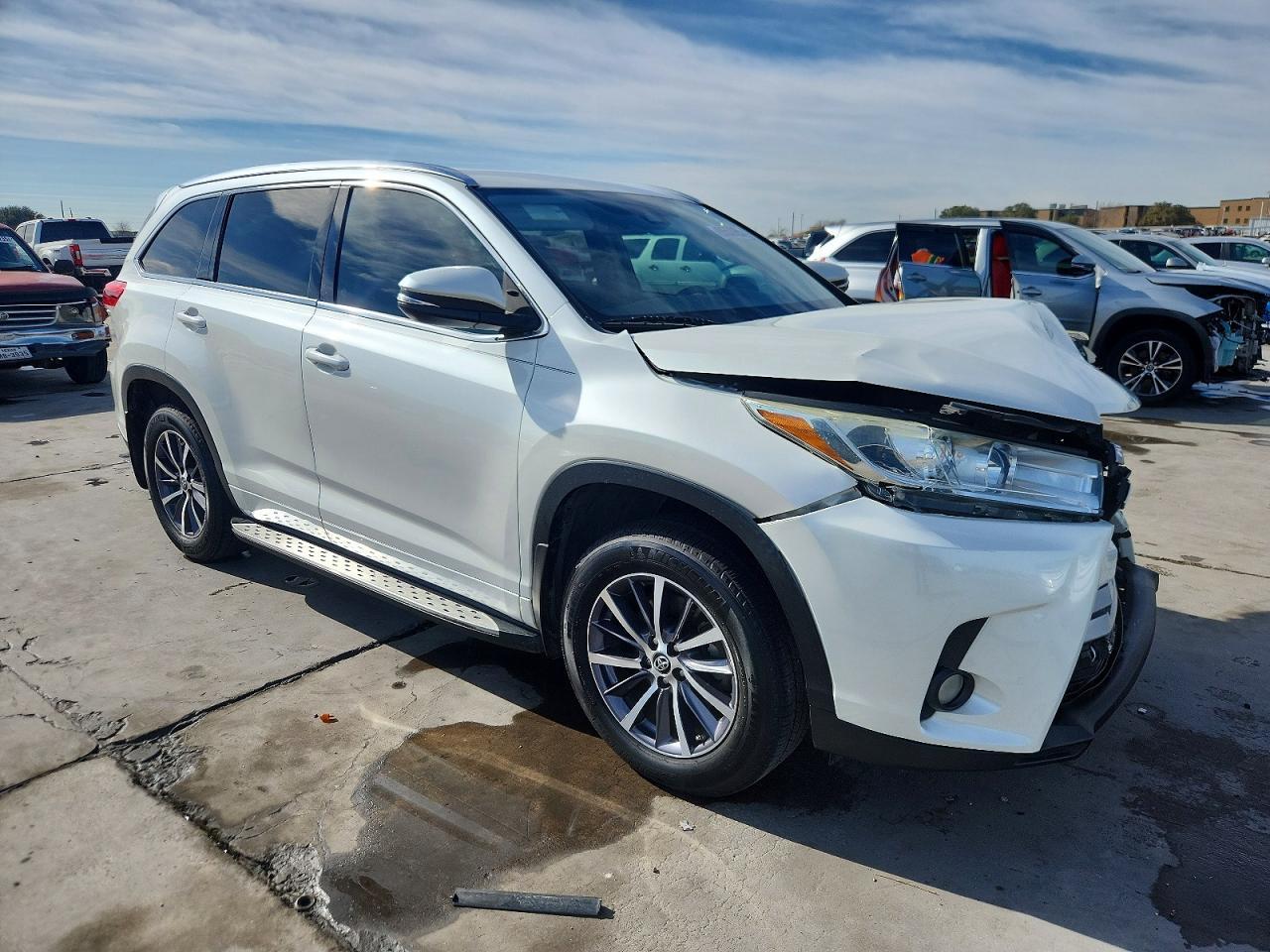 2017 TOYOTA HIGHLANDER