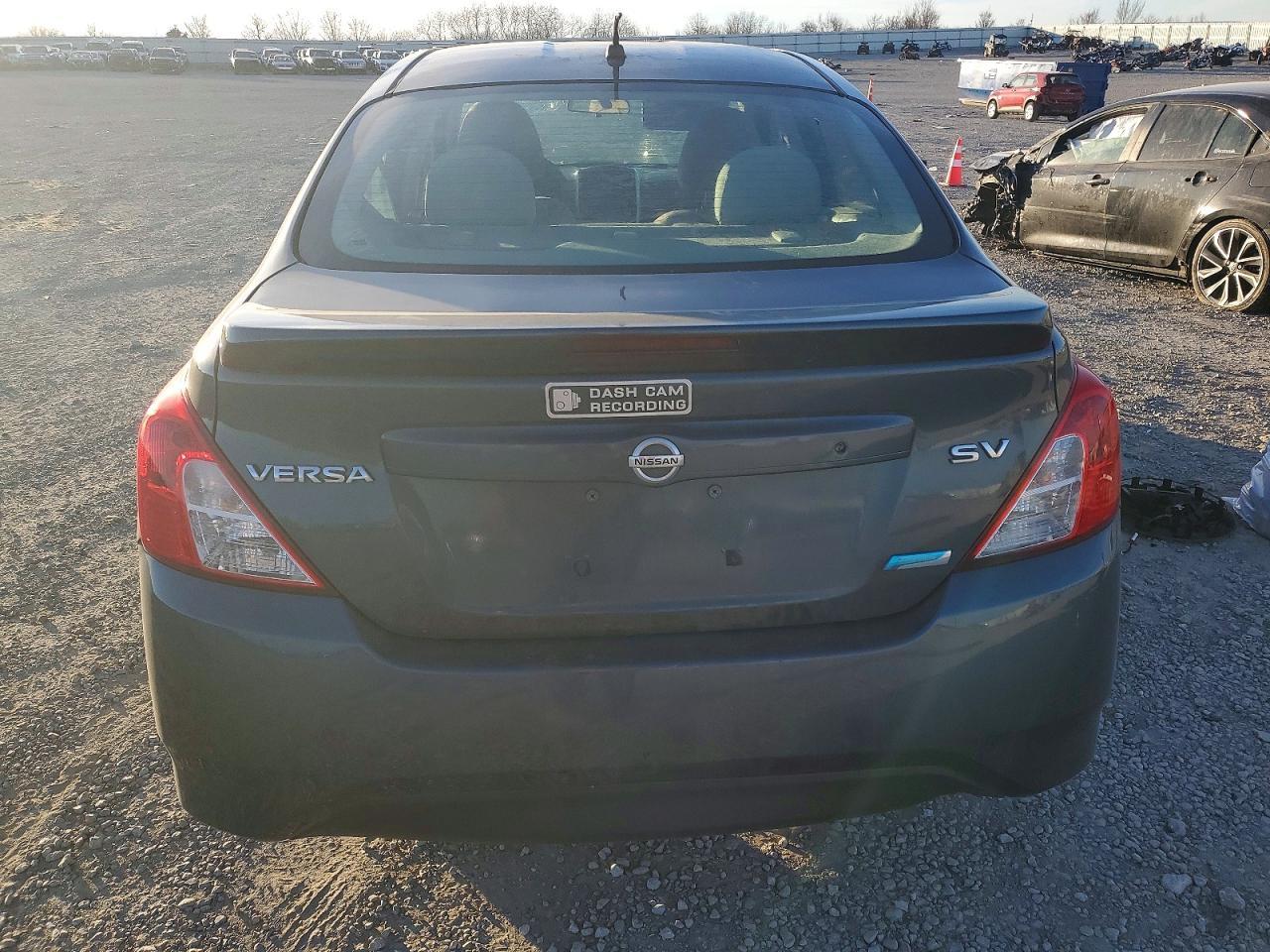 2016 NISSAN VERSA