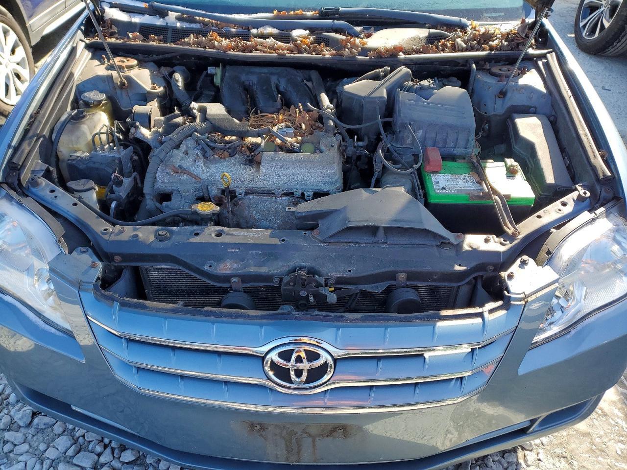 2005 TOYOTA Avalon