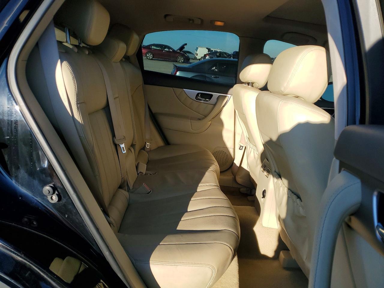 2012 INFINITI FX35