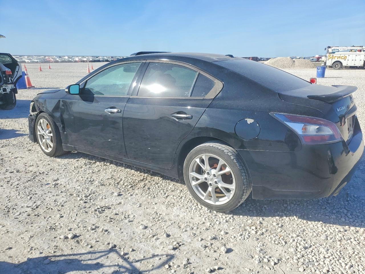 2014 NISSAN Maxima