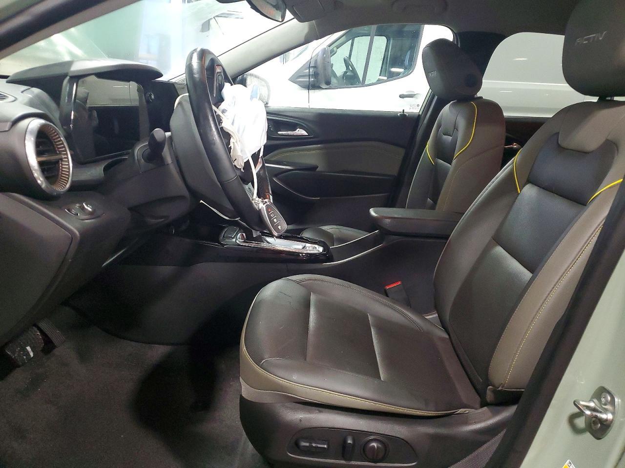2025 CHEVROLET TRAX