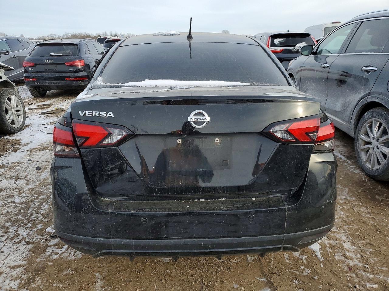 2021 NISSAN VERSA