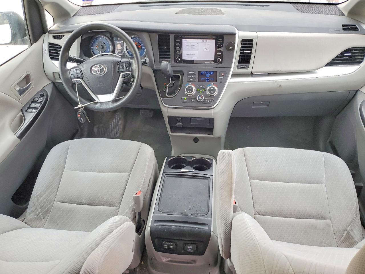 2018 TOYOTA SIENNA