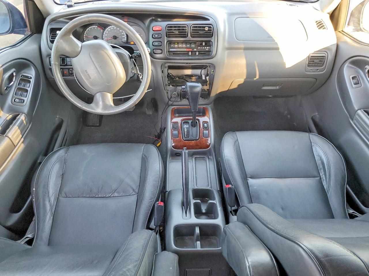 2002 SUZUKI Xl-7