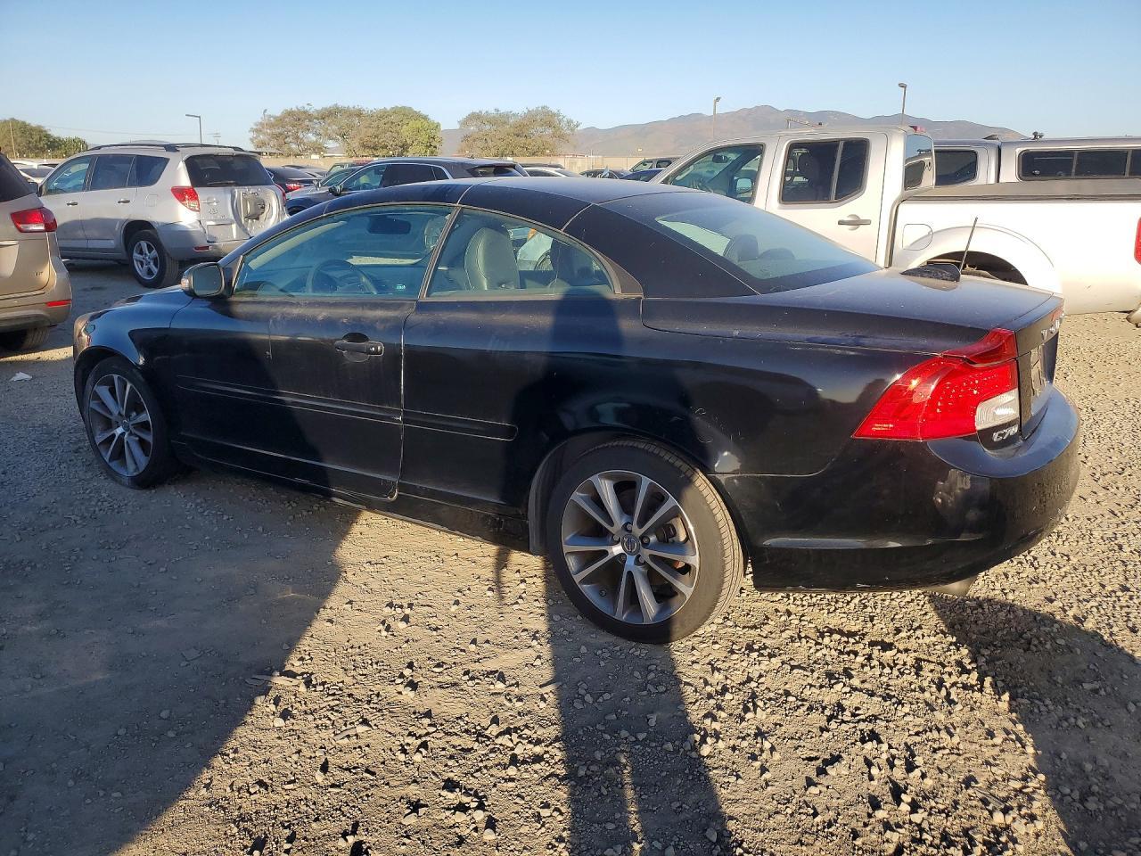 2012 VOLVO C70