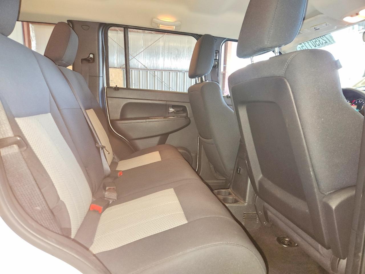 2009 JEEP Liberty