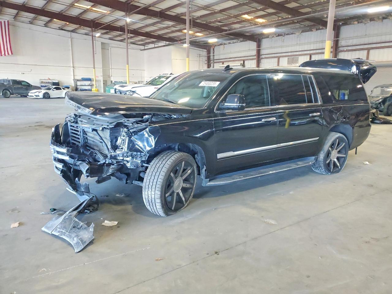 2017 CADILLAC Escalade ESV