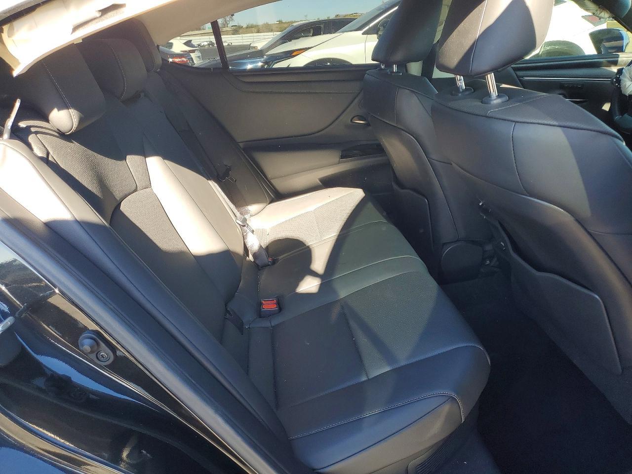 2025 LEXUS ES 300H