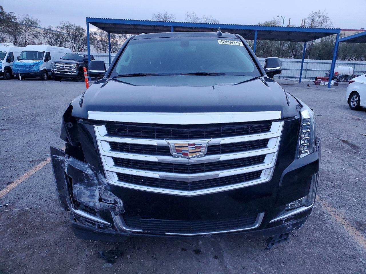 2017 CADILLAC Escalade ESV