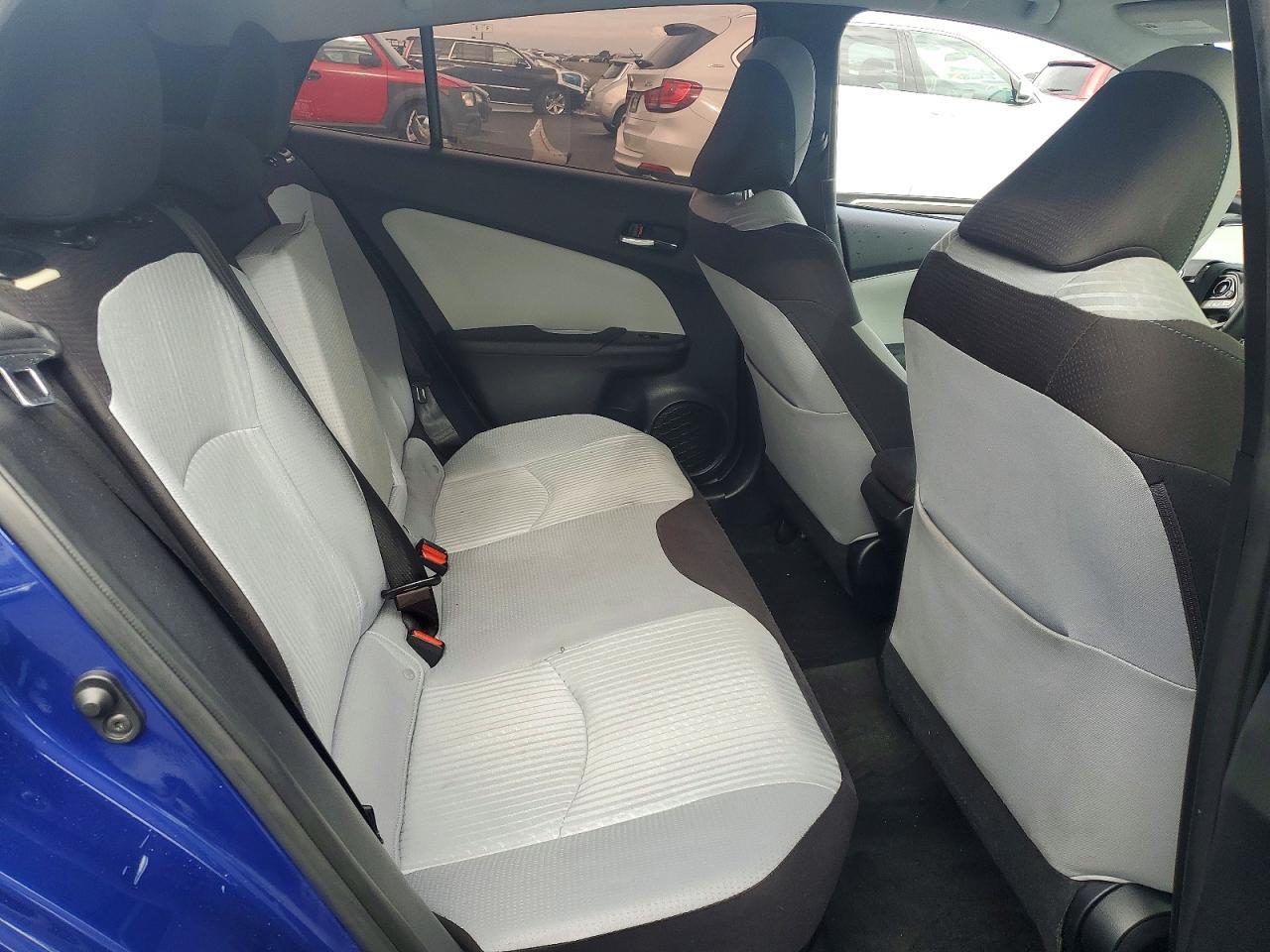 2017 TOYOTA PRIUS